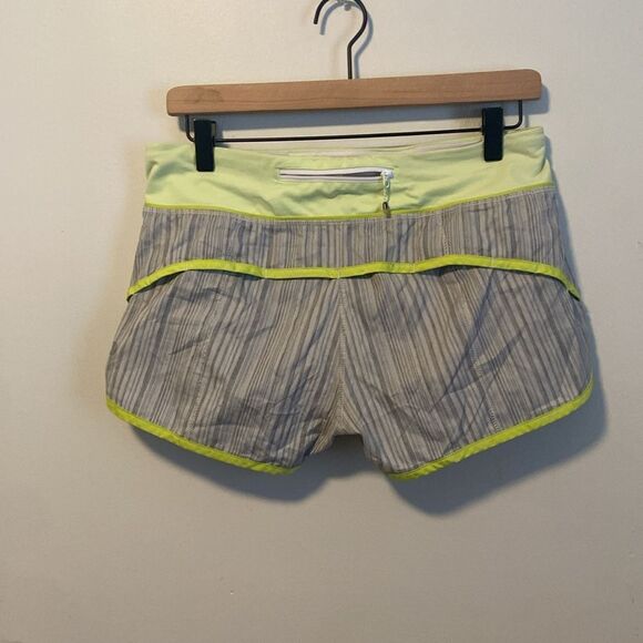 Lululemon Gray & Green Run Speed Short Size 6 - Picture 4 of 10